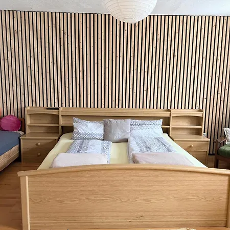 Herberg Zimmervermietung Schmerold Handenberg